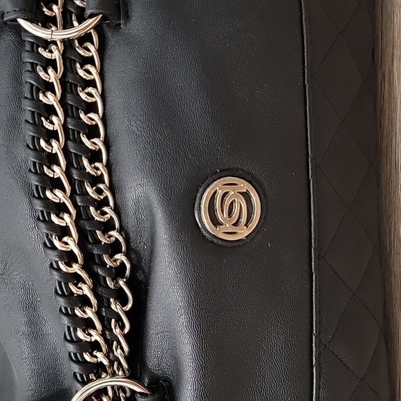 NWOT Bebe black leather medium/large purse with quilted diamond design on bottom - Picture 2 of 9